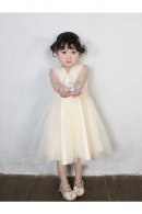子供ﾄﾞﾚｽ&ﾀｷｼｰﾄ